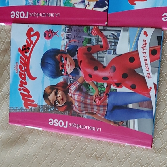 5 Livre Miraculous comme neuf - Picture 4 of 6